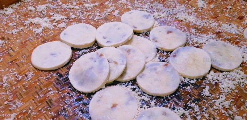 舌尖上的非遗:25道老手艺 制作一味弋麻饼