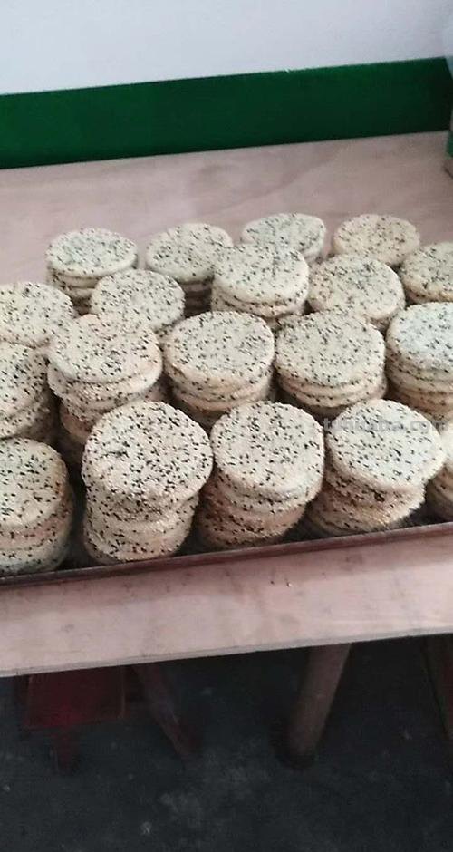 舌尖上的非遗:25道老手艺 制作一味弋麻饼