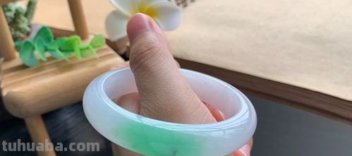 色彩靓丽是什么意思？ 