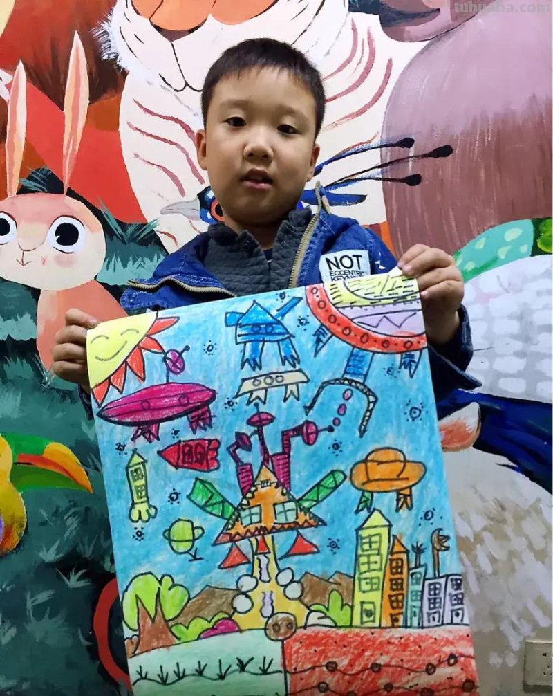 科幻创意儿童画作品欣赏一未来的房子主题儿童画
