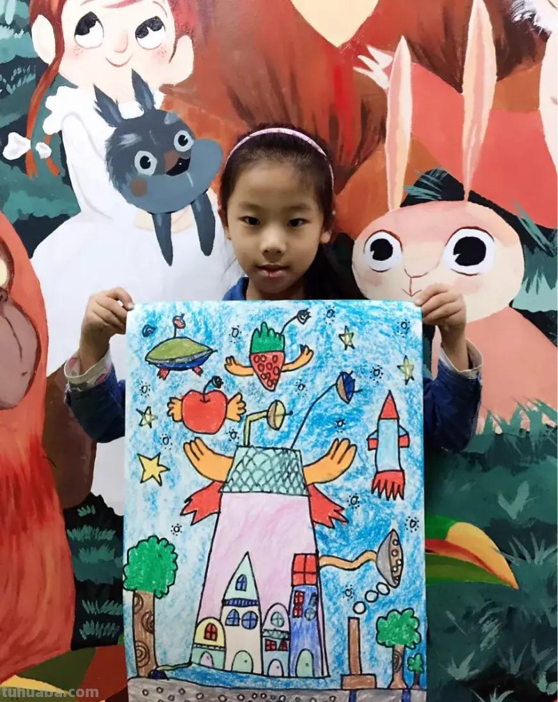 科幻创意儿童画作品欣赏一未来的房子主题儿童画