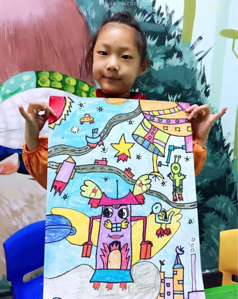 科幻创意儿童画作品欣赏一未来的房子主题儿童画