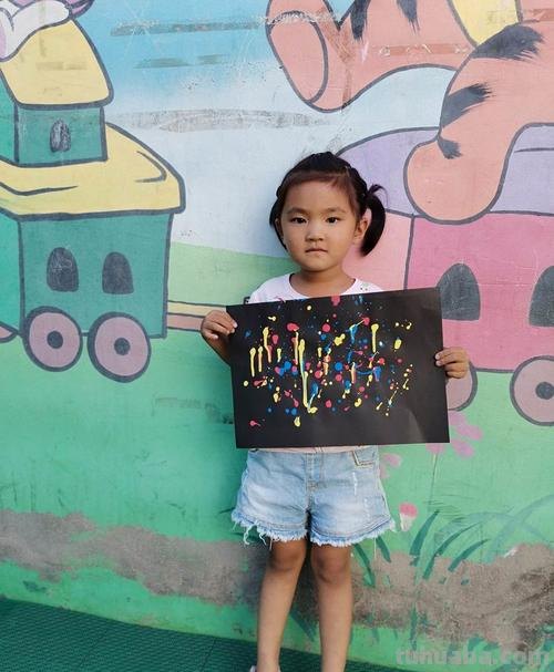 【色彩大爆炸：用绚丽的色彩打破平淡的世界】- 涂画吧小编带你探索色彩的魅力 