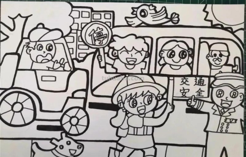 37张交通安全相关参考手抄报绘画来啦！线稿+成品图都有，请收好