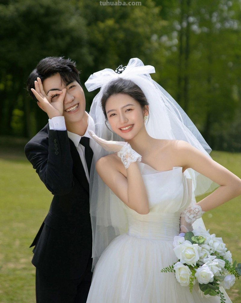 小乖必拍的治愈系 小清新草坪森系婚纱照