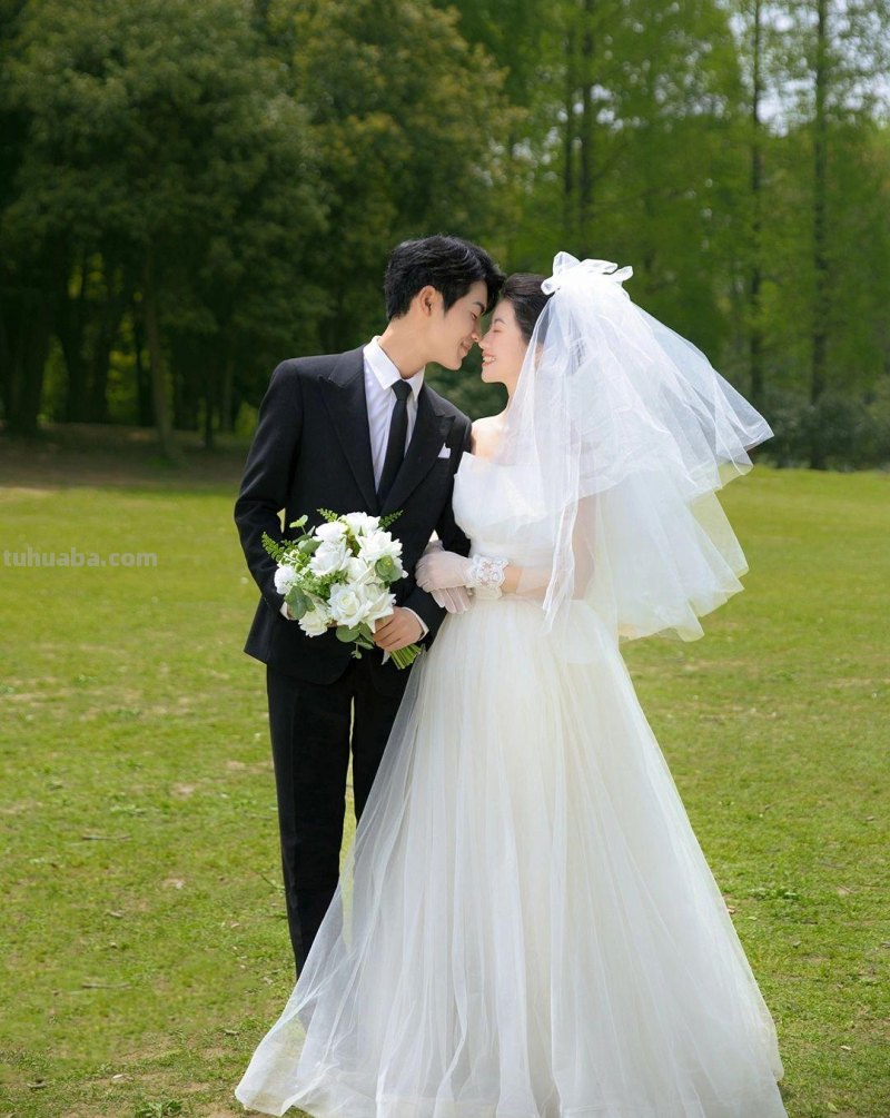 小乖必拍的治愈系 小清新草坪森系婚纱照
