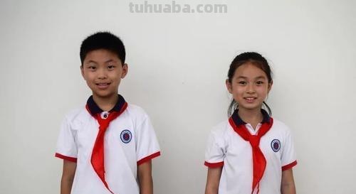 红领巾三个角的度数是什么?