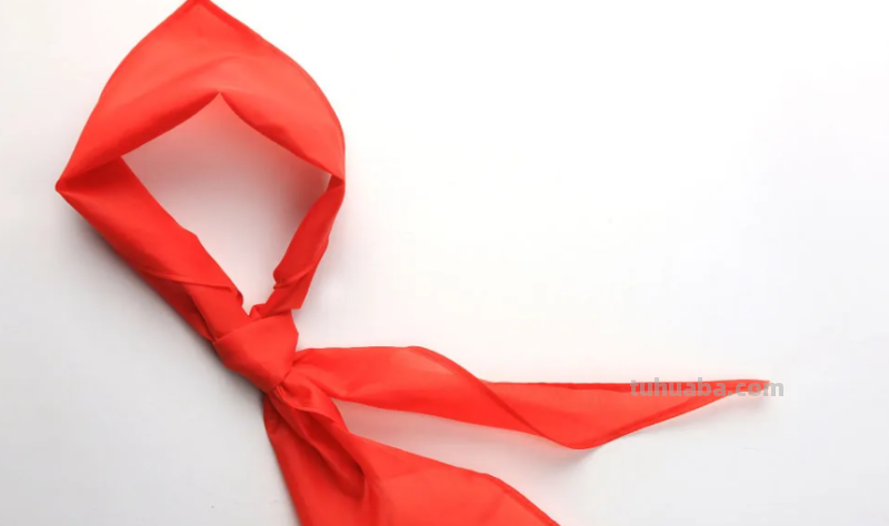 红领巾三个角的度数是什么?