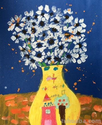 花瓶色彩画及花瓶色彩画法：如何用色彩打造出美丽的花瓶画作品？ 