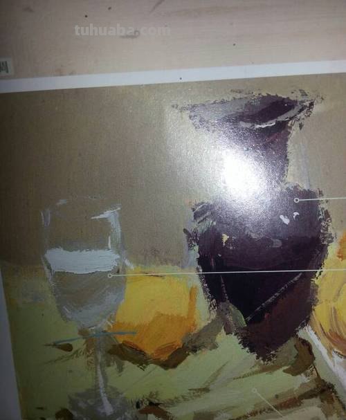 色彩中的布：暗灰亮的含义及其应用 