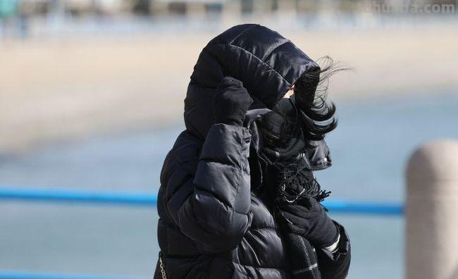 寒风凛冽还是寒风凌冽 寒风凛冽还是寒风凌冽拼音