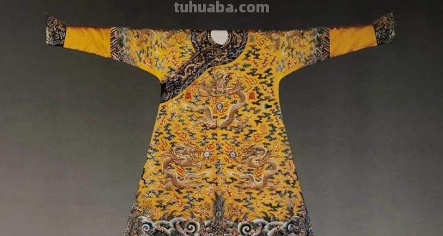 龙袍彰显皇权威严,为何宋朝皇帝一袭素衣呢?