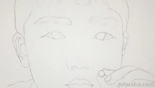 彩铅画怎么画小清新女孩 怎么用彩铅画樱花树下荡秋千的女孩的慢教程？