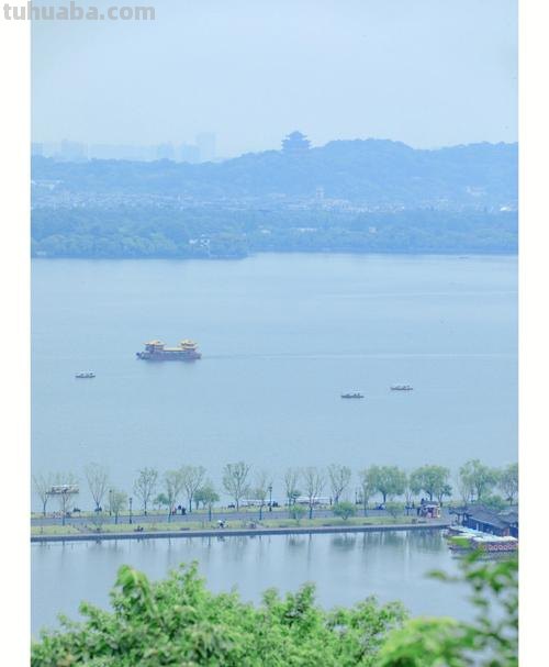 西湖的色彩：美不胜收 