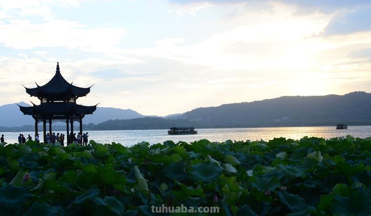 西湖的色彩：美不胜收 