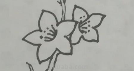 桃花树怎么画简笔画 只用紫色、绿色、蓝色彩笔不用其他东西画一幅桃花树？