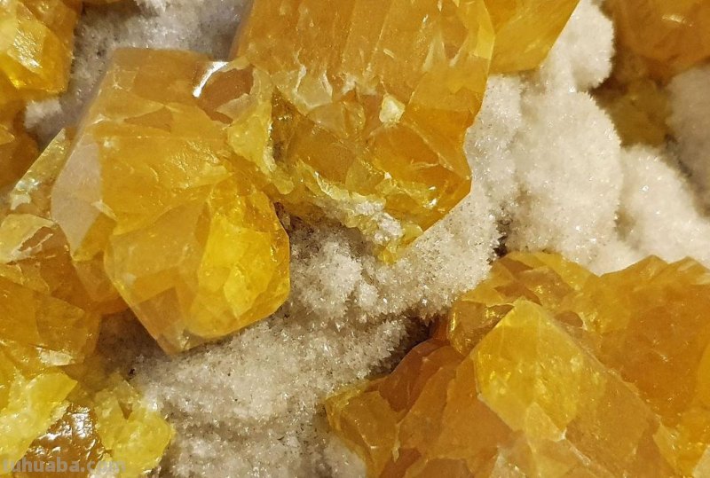 石英的色彩及石英具有什么色彩 