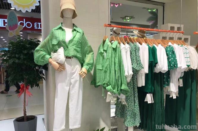 女装色彩搭配及女装色彩搭配陈列 