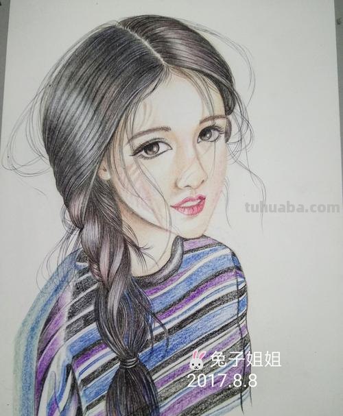 画彩铅人物女生背景怎么画 彩铅背景怎么铺？