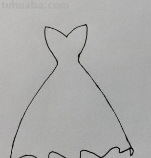 彩铅画美女古装裙子怎么画 最简单漂亮裙子的画法？