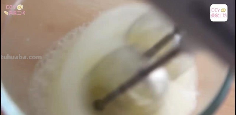 「烘焙教程」适合新手的简单超柔软斑斓蛋糕制作教程