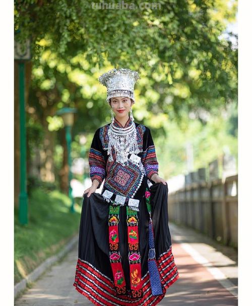 苗族服饰色彩及苗族服饰色彩特点