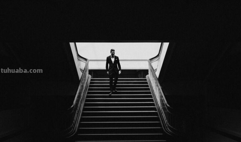 千万别看不起婚礼跟拍，他们认真起来，好“可怕”