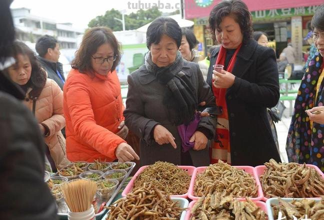 天冷了吃点好的！广州市首届乡村美食汇开幕，乡土风味美食大聚集