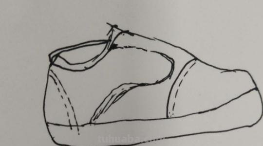 女孩鞋子怎么画简笔画 简笔画鞋子的画法？