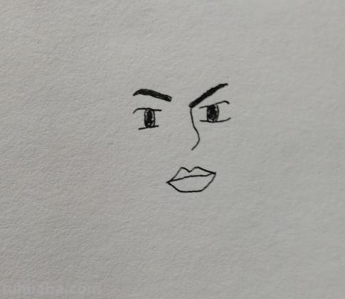 篮球足球怎么画简笔画 怎么画足球？