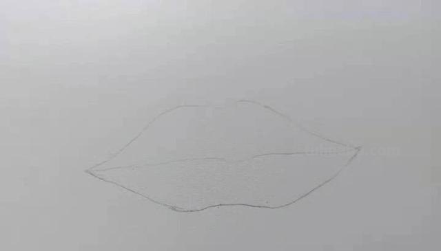嘴巴彩铅画怎么画最好看 怎样画嘴巴又漂亮又简单？