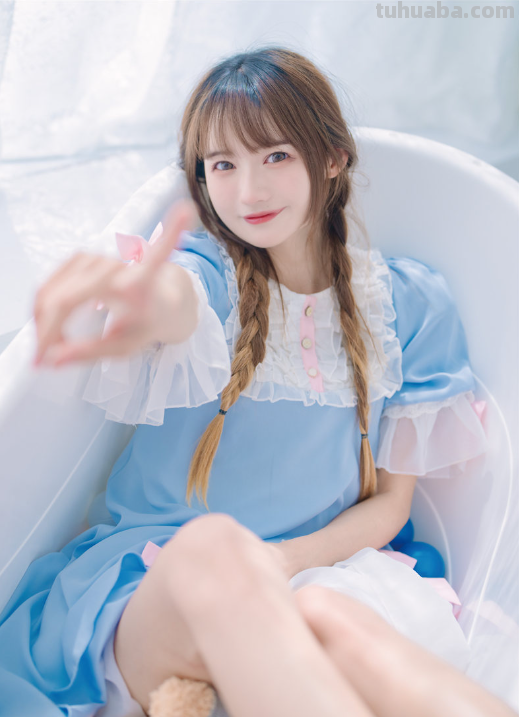 兔子Zzz不吃胡萝卜cosplay美照集，炎炎夏日的清凉担当