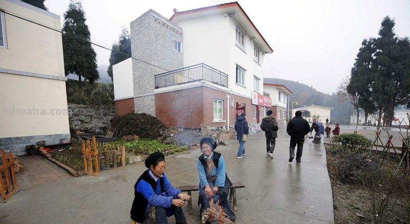再见金钱,前往贫困村的幕后花絮