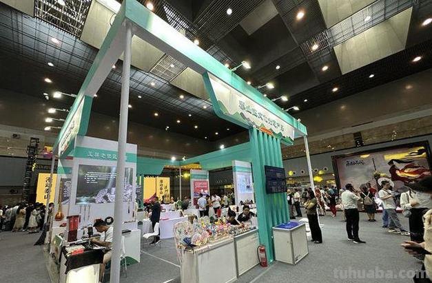 打造动漫盛宴!2023首届泰山动漫节在泰山国际会展中心启动