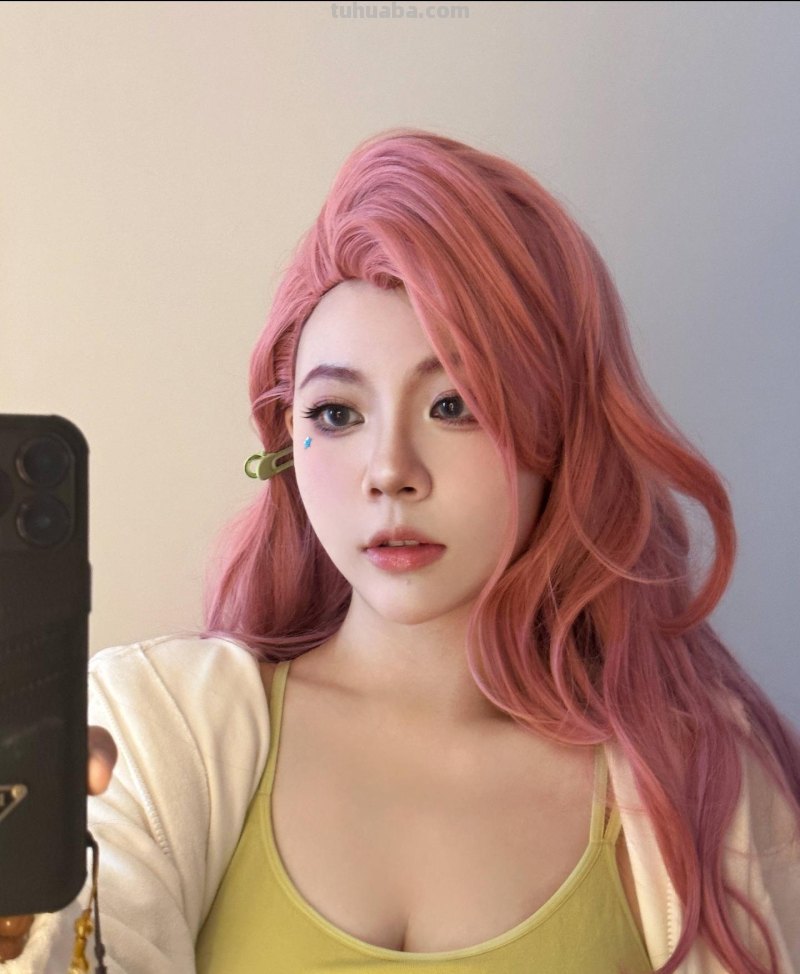 女网红宝剑嫂翻车，cos明日香被批是夫妻道具，删视频评论区沦陷