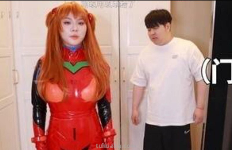 女网红宝剑嫂翻车，cos明日香被批是夫妻道具，删视频评论区沦陷