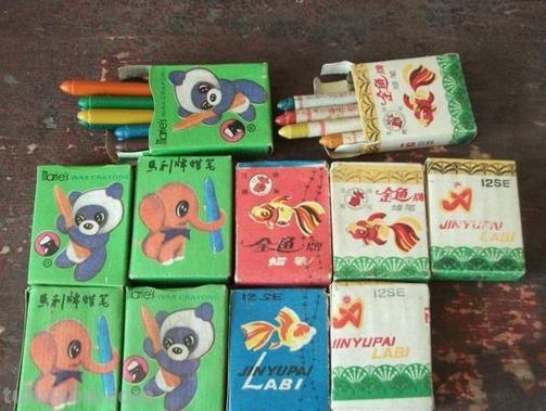80、90年代的文具，和现在的对比下，能让孩子们懂得珍惜了吗？