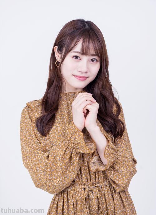 声线优美,配了两个出名的“可可萝”的新世代声优伊藤美来