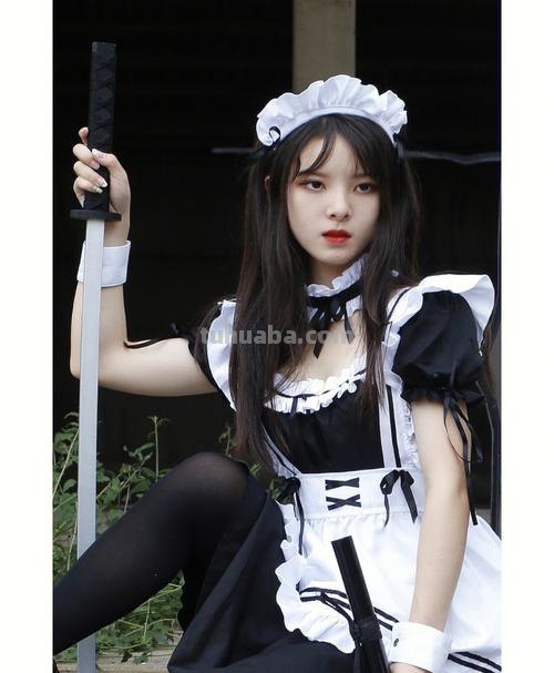 女仆 