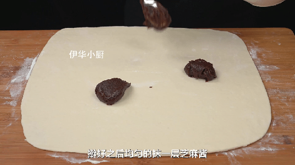 比酱香饼还馋人，面食这样做又酥又软，3块钱就能做8张饼，真香