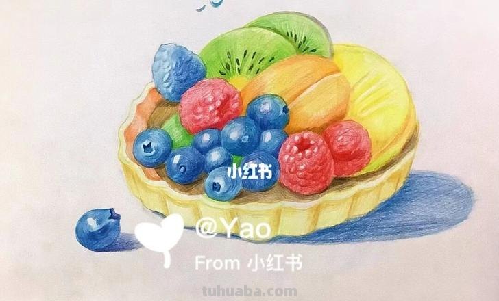 在盘子上画彩铅画怎么画 立体水果拼盘彩铅画？