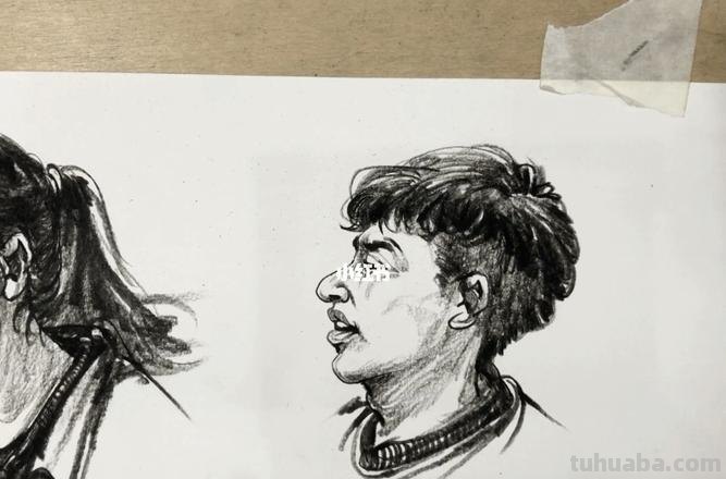 卷发速写男 速描人头像头发应该怎样画？速写画的头发留白好不留白好？