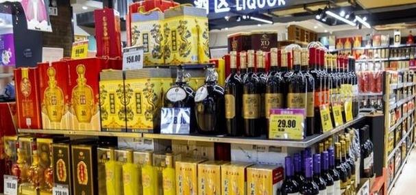 在超市怎样才能买到好酒?记住这4个“技巧”,便宜也能买到佳酿