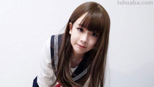 轩墨宝宝4指入肛 性别是男只是伪装成女孩子