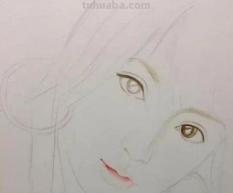 怎么画彩铅画的人物好看 怎么用水溶彩铅画侧脸写实？