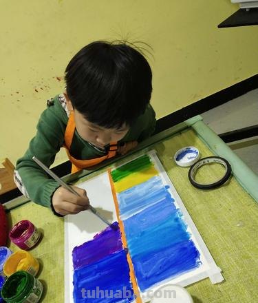 水粉色彩渐变及水粉色彩渐变画 