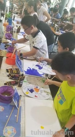 【揭秘个人色彩顾问工作内容】涂画吧小编了解到... 