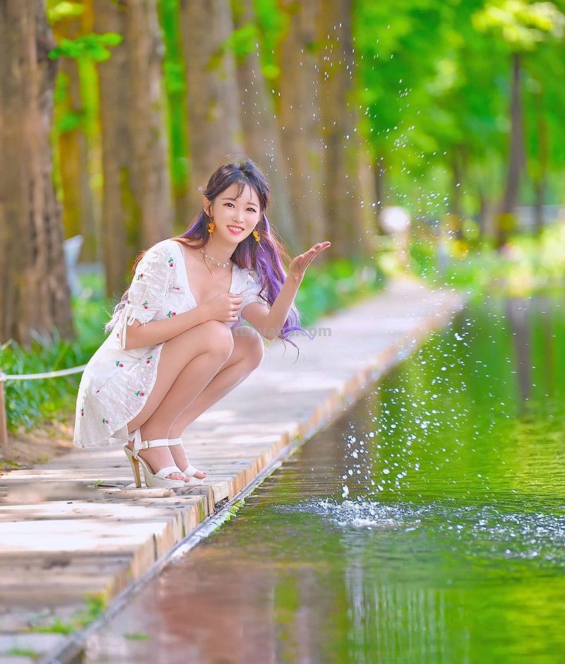 拍出大长腿，自然又优美，5个人像摄影技巧夏天拍照不毁