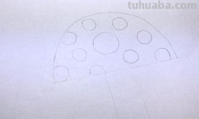 儿童画彩铅蘑菇怎么画 一笔一步教画蘑菇蔬菜？