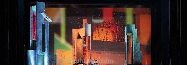 话剧色彩与色彩戏剧：探寻舞台上的绚丽绘画 